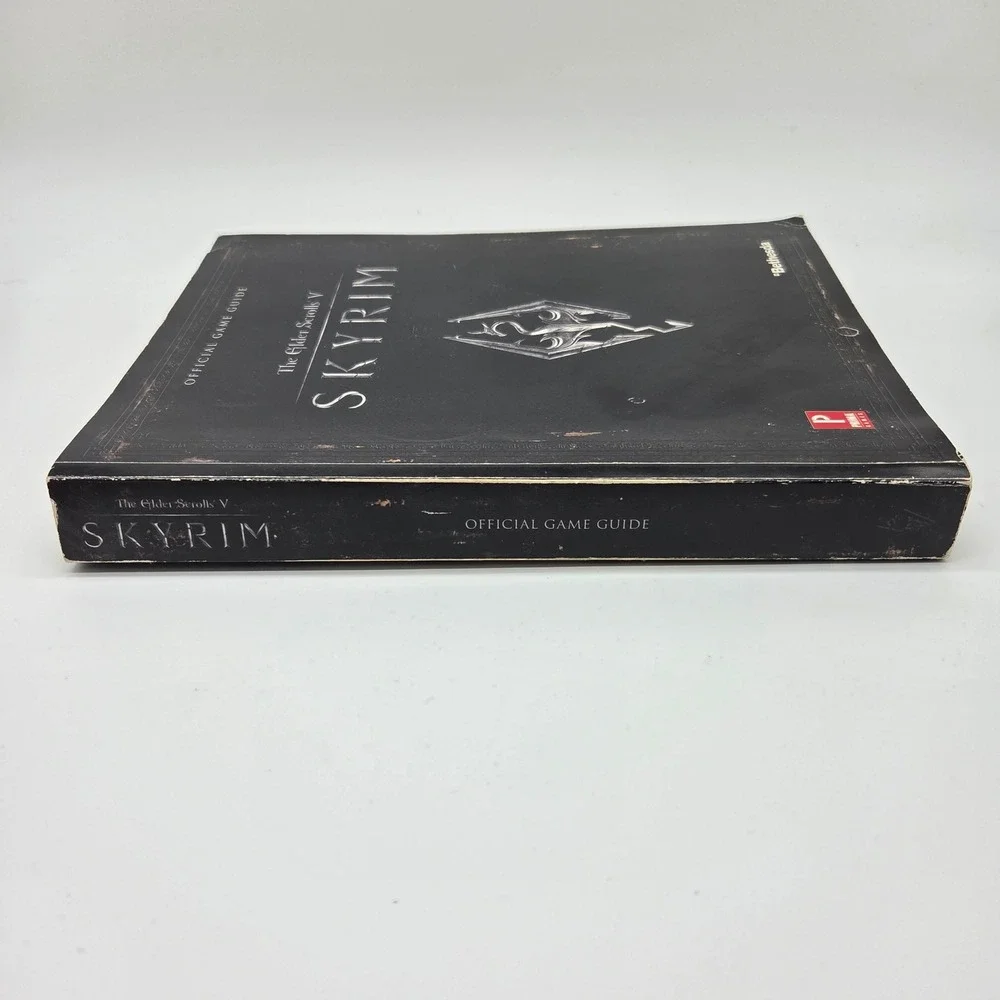 Prima Games Skyrim Official Game Guide Black Strategy‎ Book with Map